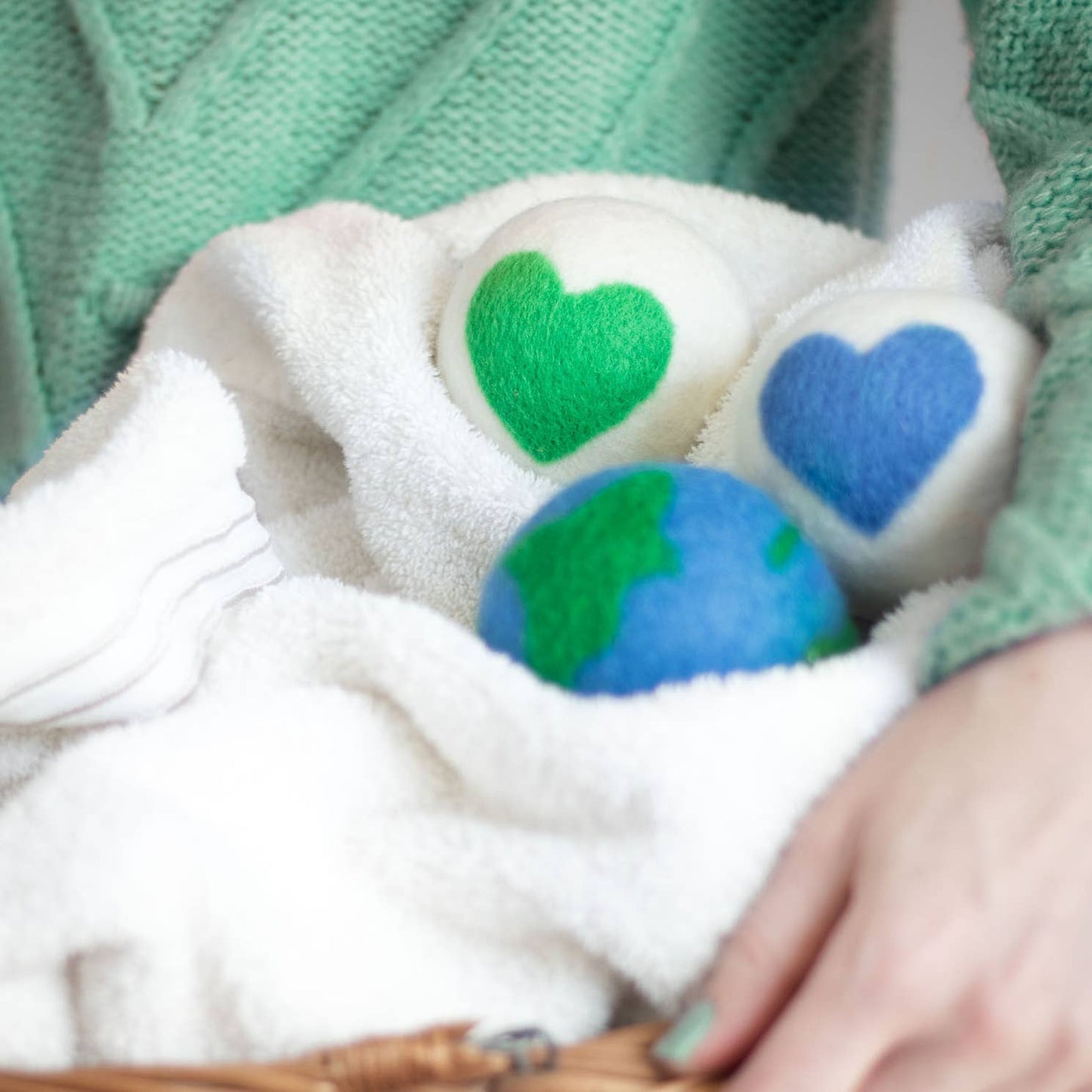 Friendsheep - Love Your Mama Eco Dryer Balls - Set of 3 (EARTH HEARTS): PACKAGE FREE Friendsheep