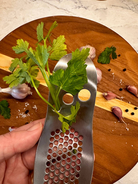 Nan’s Garlic Press & Herb Stripper Zefiro