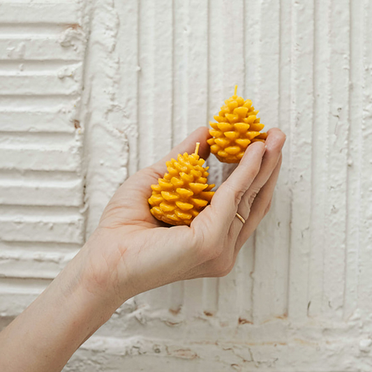 Pinecone (Sml) - Handmade Beeswax Candle