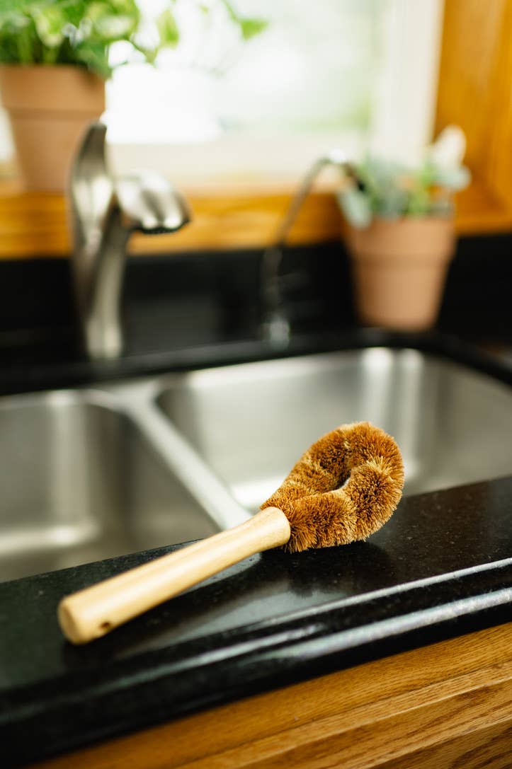 Bamboo Drinkware Cleaning Brush | Round Bamboo Switch