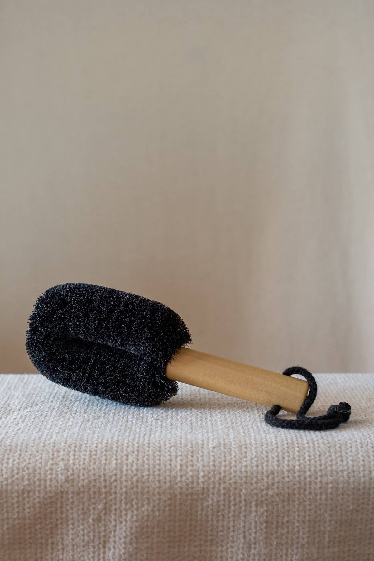 Wash & Groom Pet Brush - Perfect for Dogs & Cats